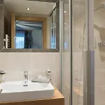 Garni Sesvenna דירה *