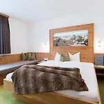 Garni Sesvenna Apartamento