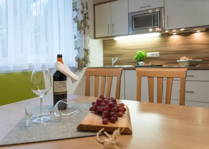 Garni Sesvenna شقة