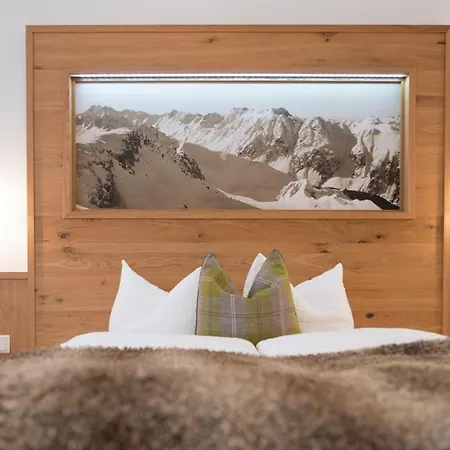 Garni Sesvenna Apartament Ischgl