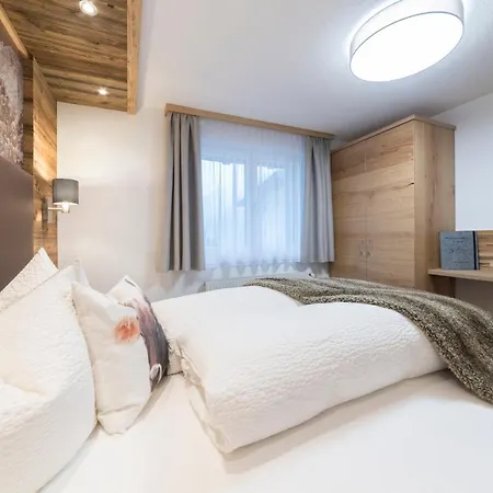 Garni Sesvenna Apartament Ischgl